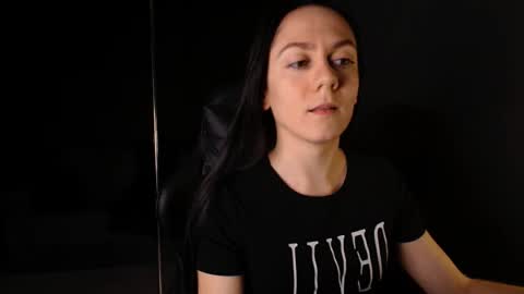 darkspark_ online show from October 27, 2025, 8:18 am