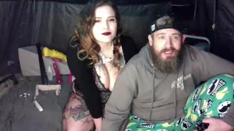 darktentdiaries online show from November 3, 2025, 2:02 am