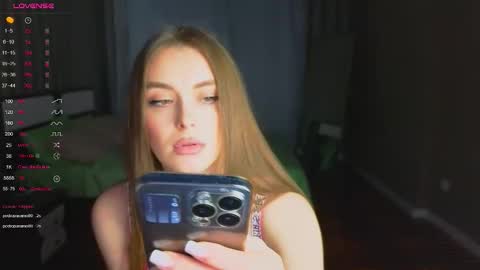 Snapshot of darlina_ryan chatting on November 26, 2025, 3:57 pm Darlina online show from November 26, 2025, 3:57 pm