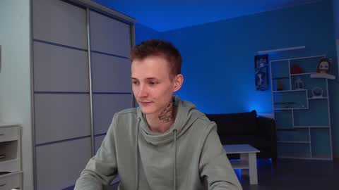 Snapshot of darling__oliver chatting on December 12, 2024, 5:26 pm your lovely Oli online show from December 12, 2024, 5:26 pm