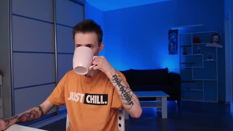 Snapshot of darling__oliver chatting on December 25, 2024, 11:31 pm your lovely Oli online show from December 25, 2024, 11:31 pm