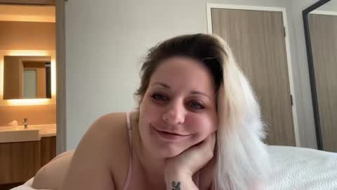 Mommy online show from March 19, 2026, 6:56 pm