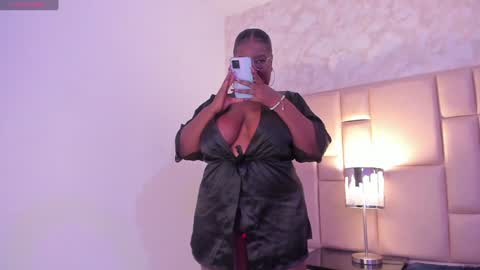Snapshot of darnellqueen chatting on December 15, 2024, 8:41 am Darnell Queen online show from December 15, 2024, 8:41 am