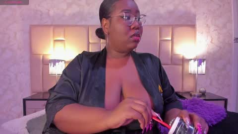 Snapshot of darnellqueen chatting on December 23, 2024, 3:50 am Darnell Queen online show from December 23, 2024, 3:50 am