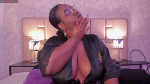 Snapshot of darnellqueen chatting on January 28, 2025, 3:47 am Darnell Queen online show from January 28, 2025, 3:47 am