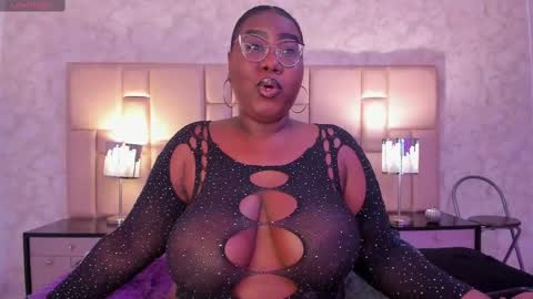 Snapshot of darnellqueen chatting on February 17, 2025, 4:53 am Darnell Queen online show from February 17, 2025, 4:53 am