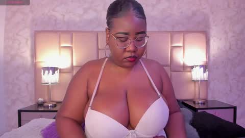 Snapshot of darnellqueen chatting on February 24, 2025, 3:55 am Darnell Queen online show from February 24, 2025, 3:55 am