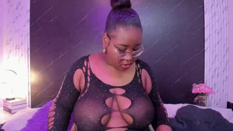 Snapshot of darnellqueen chatting on November 10, 2025, 4:44 am Darnell Queen online show from November 10, 2025, 4:44 am