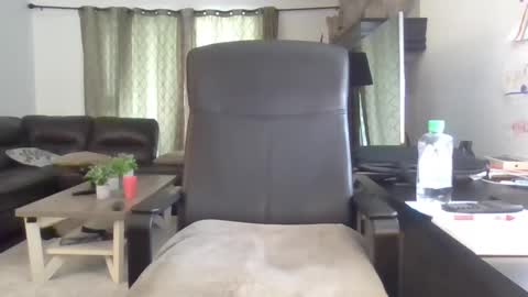 Snapshot of darryl43321 chatting on October 2, 2025, 9:00 pm darryl43321 online show from October 2, 2025, 9:00 pm