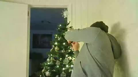 Snapshot of dartanjanas chatting on December 7, 2024, 8:05 pm Dario online show from December 7, 2024, 8:05 pm