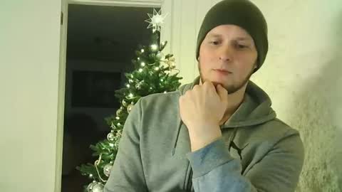 Snapshot of dartanjanas chatting on December 7, 2024, 11:45 pm Dario online show from December 7, 2024, 11:45 pm