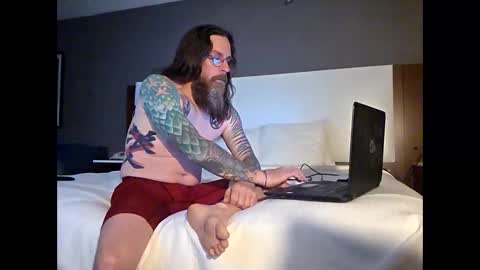 Snapshot of darthraider76 chatting on March 31, 2026, 2:35 am DarthRaider online show from March 31, 2026, 2:35 am