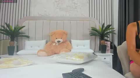 Snapshot of daryareed chatting on October 6, 2025, 3:15 am Darya online show from October 6, 2025, 3:15 am