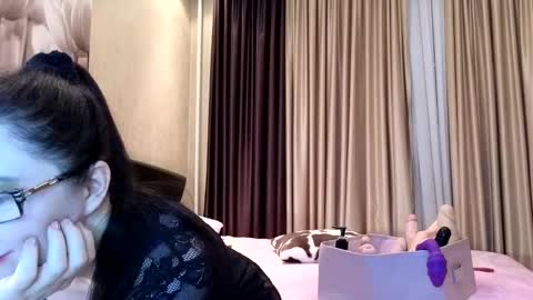 DashaHart online show from January 7, 2025, 7:59 pm