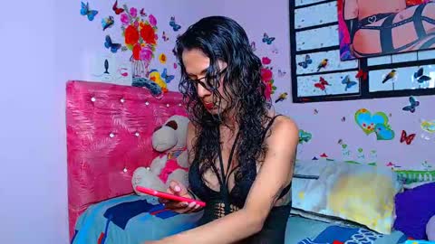 Dasly online show from November 9, 2025, 1:48 am