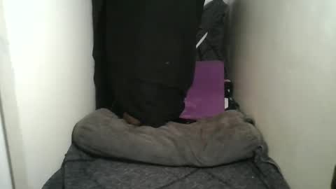 Snapshot of daszler chatting on January 31, 2025, 11:35 pm Daszler online show from January 31, 2025, 11:35 pm