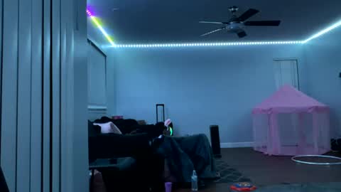 Snapshot of datb0igud chatting on March 3, 2025, 6:26 am LushLavish online show from March 3, 2025, 6:26 am
