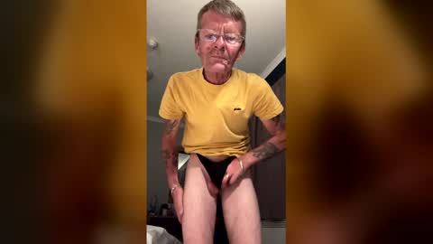 Snapshot of dave689476 chatting on May 30, 2026, 1:46 am Davey online show from May 30, 2026, 1:46 am
