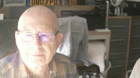Snapshot of dave9569a chatting on September 30, 2025, 2:33 pm dave9569a online show from September 30, 2025, 2:33 pm