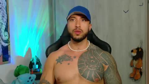 Snapshot of dave_max93 chatting on February 10, 2025, 3:42 pm DAVE MAX online show from February 10, 2025, 3:42 pm