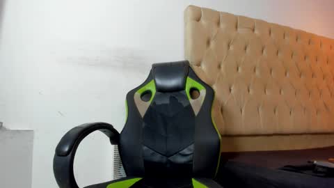 dave online show from October 25, 2025, 7:49 am