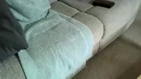 Snapshot of davesmiff1 chatting on October 27, 2025, 2:10 pm davesmiff1 online show from October 27, 2025, 2:10 pm