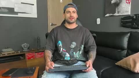 Daves online show from November 11, 2025, 12:38 pm