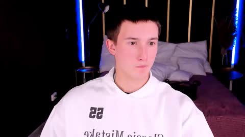 Snapshot of david__diamond chatting on October 6, 2025, 4:15 pm David online show from October 6, 2025, 4:15 pm