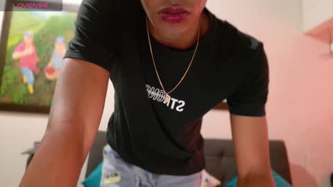 Snapshot of david_hot44 chatting on October 18, 2025, 9:15 pm david_hot44 online show from October 18, 2025, 9:15 pm