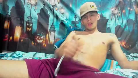 Snapshot of david_latin666_ chatting on November 5, 2025, 1:05 am David online show from November 5, 2025, 1:05 am