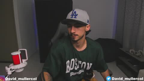 Snapshot of david_muller_ chatting on December 8, 2024, 11:08 pm David online show from December 8, 2024, 11:08 pm