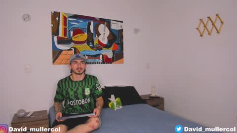 Snapshot of david_muller_ chatting on December 14, 2024, 1:17 am David online show from December 14, 2024, 1:17 am