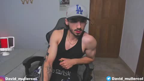 Snapshot of david_muller_ chatting on December 23, 2024, 12:57 am David online show from December 23, 2024, 12:57 am