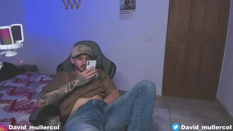 Snapshot of david_muller_ chatting on January 7, 2025, 8:31 pm David online show from January 7, 2025, 8:31 pm