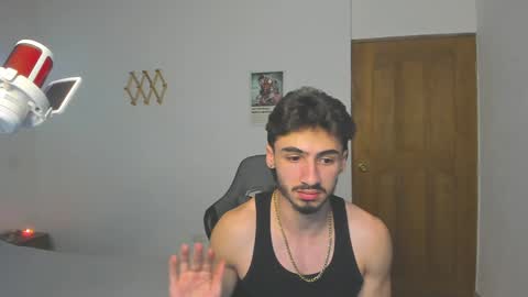 Snapshot of david_muller_ chatting on January 19, 2025, 9:13 pm David online show from January 19, 2025, 9:13 pm