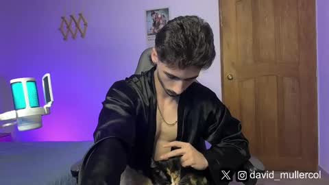 Snapshot of david_muller_ chatting on February 15, 2025, 11:14 pm David online show from February 15, 2025, 11:14 pm