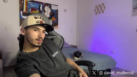 Snapshot of david_muller_ chatting on March 1, 2025, 12:17 am David online show from March 1, 2025, 12:17 am