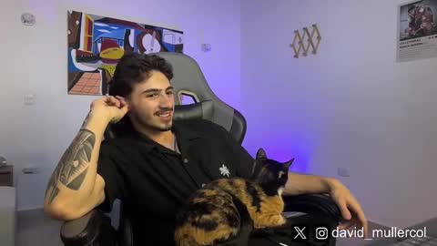 Snapshot of david_muller_ chatting on March 2, 2025, 10:05 pm David online show from March 2, 2025, 10:05 pm