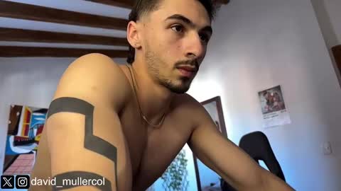 Snapshot of david_muller_ chatting on September 9, 2025, 9:03 pm David online show from September 9, 2025, 9:03 pm