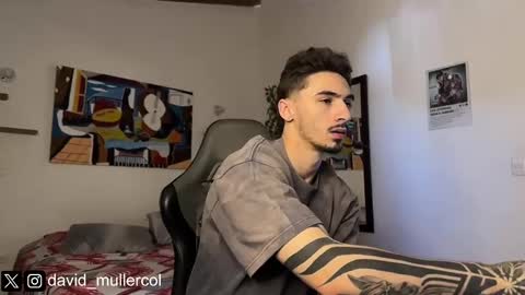 Snapshot of david_muller_ chatting on September 13, 2025, 6:08 pm David online show from September 13, 2025, 6:08 pm