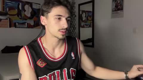 Snapshot of david_muller_ chatting on November 5, 2025, 2:33 am David online show from November 5, 2025, 2:33 am