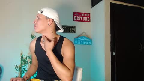 Snapshot of david_neill chatting on December 22, 2024, 10:58 pm David Neill online show from December 22, 2024, 10:58 pm