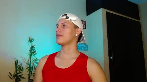 Snapshot of david_neill chatting on December 23, 2024, 3:01 pm David Neill online show from December 23, 2024, 3:01 pm