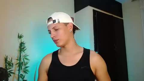 Snapshot of david_neill chatting on December 23, 2024, 7:30 pm David Neill online show from December 23, 2024, 7:30 pm