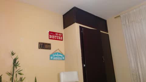 Snapshot of david_neill chatting on January 5, 2025, 1:56 am David Neill online show from January 5, 2025, 1:56 am