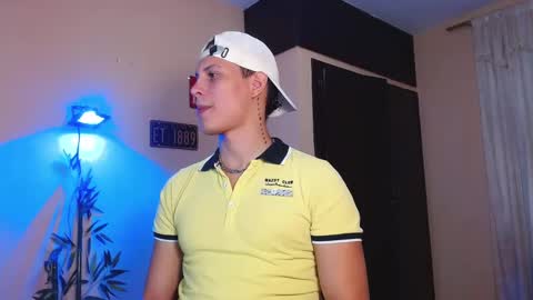 Snapshot of david_neill chatting on January 9, 2025, 8:11 pm David Neill online show from January 9, 2025, 8:11 pm