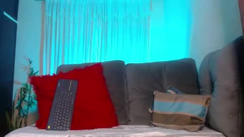 Snapshot of david_neill chatting on February 7, 2025, 8:22 am David Neill online show from February 7, 2025, 8:22 am