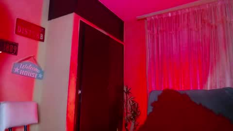 Snapshot of david_neill chatting on February 12, 2025, 6:08 am David Neill online show from February 12, 2025, 6:08 am