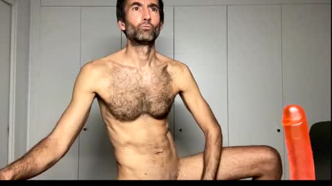 Snapshot of david_spanish chatting on November 18, 2025, 7:07 pm David Cock online show from November 18, 2025, 7:07 pm