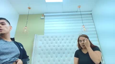 david_victoriaa online show from December 2, 2025, 1:05 pm